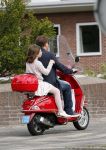 Amsterdam 1 juli 2013
Martijn Krabbe met dochter op vespa scooter en aan het winkelen
Peter Smulders bv