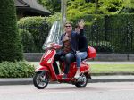 Amsterdam 26 juni 2013
Martijn en Amanda Krabbe op hun vespa scooter.
Peter Smulders bv