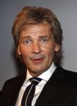 Amsterdam 17 januari 2013
Matthijs v Nieuwkek wordt uitgeroepen voor omroepman van het jaar en krijgt de prijs overhandigd uit handen van John de Mol.
Peter Smulders bv