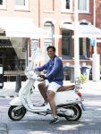 Amsterdam 9 juli 2013
Michael Mols op vespa scooter in Amsterdam zuid.
Peter Smulders bv