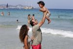 ibiza 14 juli 2013
Najib Amhali met zijn vrouw Niama en zoon Noah op coco beach .
Ze zaten daar met vrienden en familie.
Peter Smulders bv