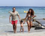 ibiza 14 juli 2013
Najib Amhali met zijn vrouw Niama en zoon Noah op coco beach .
Ze zaten daar met vrienden en familie.
Peter Smulders bv