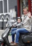 Amsterdam 12 augustus 2013
Patrick Huisman met zijn zoon op vespa scooter.
Peter Smulders bv