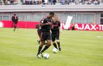 Amsterdam 3 juli 2013
Sjaak Swart 75 jaar . Hij viert dat met een wedstrijd met oud ajax spelers in het Olympisch stadion. Patrick Kluivert
Peter Smulders bv