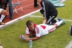 Amsterdam 3 juli 2013
Sjaak Swart 75 jaar . Hij viert dat met een wedstrijd met oud ajax spelers in het Olympisch stadion. Rafael v d Vaart met Sabia haar naam op zijn schoenen
Peter Smulders bv