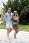 ibiza 13 juli 2013
Robert Doornbos en zijn verloofde/vriendin Chantal Bles lopen over de boulevard op ibiza.
Peter Smulders bv