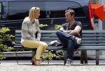 Amsterdam 2 juli 2013
Ronald de Boer zit gezellig in het zonnetje met zijn schoonzus Helen de Boer.
Peter Smulders bv