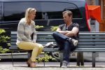 Amsterdam 2 juli 2013
Ronald de Boer zit gezellig in het zonnetje met zijn schoonzus Helen de Boer.
Peter Smulders bv