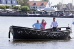 Loosdrecht 22 juli 2013
Ronnie Tober en Jan Jochems op boot varen op de vecht.
Peter Smulders bv