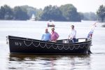 Loosdrecht 22 juli 2013
Ronnie Tober en Jan Jochems op boot varen op de vecht.
Peter Smulders bv