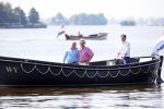 Loosdrecht 22 juli 2013
Ronnie Tober en Jan Jochems op boot varen op de vecht.
Peter Smulders bv