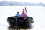 Loosdrecht 22 juli 2013
Ronnie Tober en Jan Jochems op boot varen op de vecht.
Peter Smulders bv