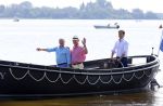 Loosdrecht 22 juli 2013
Ronnie Tober en Jan Jochems op boot varen op de vecht.
Peter Smulders bv