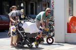 Amsterdam 22 juli 2013
Rutger Castricum met vrouw en kinderen op de pc hooftstraat.
Peter Smulders bv