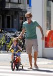 Amsterdam 22 juli 2013
Rutger Castricum met vrouw en kinderen op de pc hooftstraat.
Peter Smulders bv