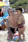 ibiza 15 juli 2013
Ruud en Aafke de wild met hun kinderen Toy Travis Johnny en Teddy op coco beach.
Peter Smulders bv
