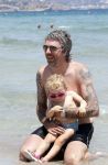 ibiza 15 juli 2013
Ruud en Aafke de wild met hun kinderen Toy Travis Johnny en Teddy op coco beach.
Peter Smulders bv