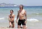 ibiza 15 juli 2013
Ruud en Aafke de wild met hun kinderen Toy Travis Johnny en Teddy op coco beach.
Peter Smulders bv