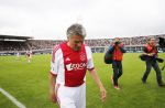 Amsterdam 3 juli 2013
Sjaak Swart 75 jaar . Hij viert dat met een wedstrijd met oud ajax spelers in het Olympisch stadion.
Peter Smulders bv