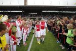 Amsterdam 3 juli 2013
Sjaak Swart 75 jaar . Hij viert dat met een wedstrijd met oud ajax spelers in het Olympisch stadion.
Peter Smulders bv