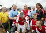 Amsterdam 3 juli 2013
Sjaak Swart 75 jaar . Hij viert dat met een wedstrijd met oud ajax spelers in het Olympisch stadion.
Peter Smulders bv