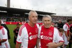 Amsterdam 3 juli 2013
Sjaak Swart 75 jaar . Hij viert dat met een wedstrijd met oud ajax spelers in het Olympisch stadion. Sjaak met oa Johan Cruijff
Peter Smulders bv