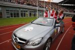 Amsterdam 3 juli 2013
Sjaak Swart 75 jaar . Hij viert dat met een wedstrijd met oud ajax spelers in het Olympisch stadion. Sjaak Swart met zijn kleinkinderen
Peter Smulders bv