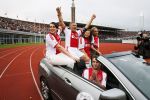 Amsterdam 3 juli 2013
Sjaak Swart 75 jaar . Hij viert dat met een wedstrijd met oud ajax spelers in het Olympisch stadion. Sjaak Swart met zijn kleinkinderen
Peter Smulders bv
