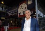 Amsterdam 3 juli 2013
Sjaak Swart 75 jaar . Hij viert dat met een wedstrijd met oud ajax spelers in het Olympisch stadion.
Peter Smulders bv
