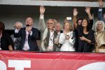 Amsterdam 3 juli 2013
Sjaak Swart 75 jaar . Hij viert dat met een wedstrijd met oud ajax spelers in het Olympisch stadion. familie vrouw en kinderen Sjaak
Peter Smulders bv