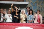Amsterdam 3 juli 2013
Sjaak Swart 75 jaar . Hij viert dat met een wedstrijd met oud ajax spelers in het Olympisch stadion. familie vrouw en kinderen Sjaak
Peter Smulders bv