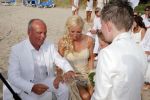 ibiza 12 juli 2013
Jan Reus en Sonja Bakker trouwen bij strandtent Sa Flama op ibiza alle 5 hun kinderen inclusief Bram zijn natuurlijk aanwezig.
Peter Smulders bv