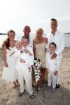 ibiza 12 juli 2013
Jan Reus en Sonja Bakker trouwen bij strandtent Sa Flama op ibiza alle 5 hun kinderen inclusief Bram zijn natuurlijk aanwezig.
Peter Smulders bv