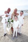 ibiza 12 juli 2013
Jan Reus en Sonja Bakker trouwen bij strandtent Sa Flama op ibiza alle 5 hun kinderen inclusief Bram zijn natuurlijk aanwezig.
Peter Smulders bv