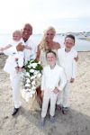 ibiza 12 juli 2013
Jan Reus en Sonja Bakker trouwen bij strandtent Sa Flama op ibiza alle 5 hun kinderen inclusief Bram zijn natuurlijk aanwezig.
Peter Smulders bv