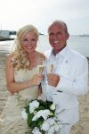 ibiza 12 juli 2013
Jan Reus en Sonja Bakker trouwen bij strandtent Sa Flama op ibiza alle 5 hun kinderen inclusief Bram zijn natuurlijk aanwezig.
Peter Smulders bv
