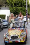ibiza 12 juli 2013
Jan Reus en Sonja Bakker trouwen bij strandtent Sa Flama op ibiza alle 5 hun kinderen inclusief Bram zijn natuurlijk aanwezig.
Peter Smulders bvibiza 12 juli 2013
Jan Reus en Sonja Bakker trouwen bij strandtent Sa Flama op ibiza alle 5 hun kinderen inibiza 12 juli 2013
Jan Reus en Sonja Bakker trouwen bij strandtent Sa Flama op ibiza alle 5 hun kinderen inclusief Bram zijn natuurlijk aanwezig.
Peter Smulders bvclusief Bram zijn natuurlijk aanwezig.
Peter Smulders bv