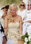 ibiza 12 juli 2013
Jan Reus en Sonja Bakker trouwen bij strandtent Sa Flama op ibiza alle 5 hun kinderen inclusief Bram zijn natuurlijk aanwezig.
Peter Smulders bv