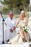 ibiza 12 juli 2013
Jan Reus en Sonja Bakker trouwen bij strandtent Sa Flama op ibiza alle 5 hun kinderen inclusief Bram zijn natuurlijk aanwezig.
Peter Smulders bv