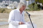 ibiza 12 juli 2013
Jan Reus en Sonja Bakker trouwen bij strandtent Sa Flama op ibiza alle 5 hun kinderen inclusief Bram zijn natuurlijk aanwezig.
Peter Smulders bv