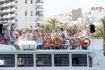 ibiza 14 juli 2013
Jan Reus en Sonja bakker gaan varen met hun kinderen en gasten op een boot en iedereen is verkleed in hippie stijl
Peter Smulders bv