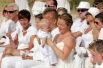 ibiza 12 juli 2013
Jan Reus en Sonja Bakker trouwen bij strandtent Sa Flama op ibiza alle 5 hun kinderen inclusief Bram zijn natuurlijk aanwezig.
Peter Smulders bv