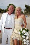 ibiza 12 juli 2013
Jan Reus en Sonja Bakker trouwen bij strandtent Sa Flama op ibiza alle 5 hun kinderen inclusief Bram zijn natuurlijk aanwezig.
Peter Smulders bv