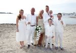 ibiza 12 juli 2013
Jan Reus en Sonja Bakker trouwen bij strandtent Sa Flama op ibiza alle 5 hun kinderen inclusief Bram zijn natuurlijk aanwezig.
Peter Smulders bv