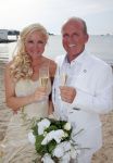 ibiza 12 juli 2013
Jan Reus en Sonja Bakker trouwen bij strandtent Sa Flama op ibiza alle 5 hun kinderen inclusief Bram zijn natuurlijk aanwezig.
Peter Smulders bv