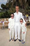 ibiza 12 juli 2013
Jan Reus en Sonja Bakker trouwen bij strandtent Sa Flama op ibiza alle 5 hun kinderen inclusief Bram zijn natuurlijk aanwezig.
Peter Smulders bv