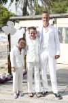 ibiza 12 juli 2013
Jan Reus en Sonja Bakker trouwen bij strandtent Sa Flama op ibiza alle 5 hun kinderen inclusief Bram zijn natuurlijk aanwezig.
Peter Smulders bv
