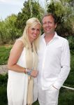 ibiza 12 juli 2013
Jan Reus en Sonja Bakker trouwen bij strandtent Sa Flama op ibiza alle 5 hun kinderen inclusief Bram zijn natuurlijk aanwezig.
Peter Smulders bv