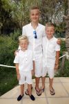 ibiza 12 juli 2013
Jan Reus en Sonja Bakker trouwen bij strandtent Sa Flama op ibiza alle 5 hun kinderen inclusief Bram zijn natuurlijk aanwezig.
Peter Smulders bv