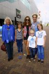 AMSTERDAM - Bij PathÃ© ArenA is de filmpremiÃ¨re De Smurfen II. Met op de foto  Tanja Jess met haar zonen Billy en Bobby.